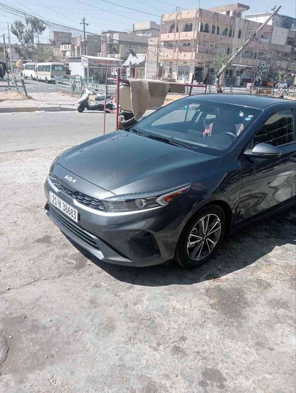 سلام عليكم سياره فورتي موديل ٢٠٢٢ حادث باب وشبر بجاملغ الوره مواصفاته معروفه مكان مدينه الصدر 
***********
