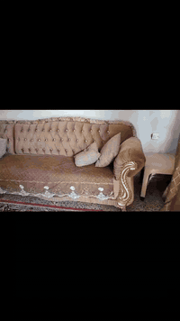 ديوان 7امتار ونص 
نضيف 
العنوان موصل حي صديق 
السعر 300بي مجال 
***********
