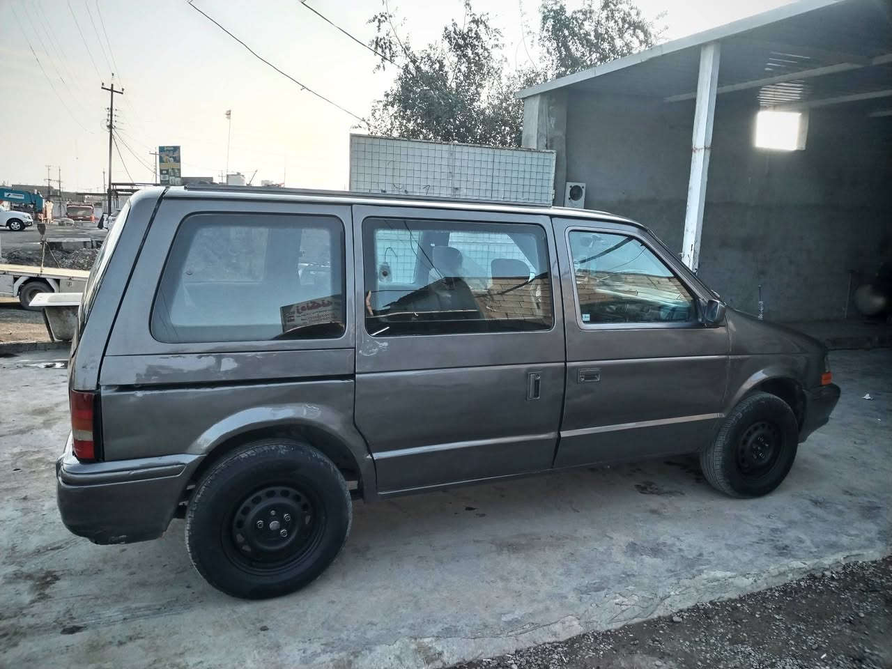 سلام عليكم سياره كلايزر 7 راكب رقم صلاح الدين مشروع وطني سنويه جديد لحد 2028 تحويل موباشر كير محرك كامري 2400 شلعته مثل بيلاد شرت سياره بدون ضرر بدون قتره خياص كير محرك صدر اكسل تايرات كوله جديد سعره 32 بي مجال بسيط جدا شراي خابر *********** مكان داقوق
