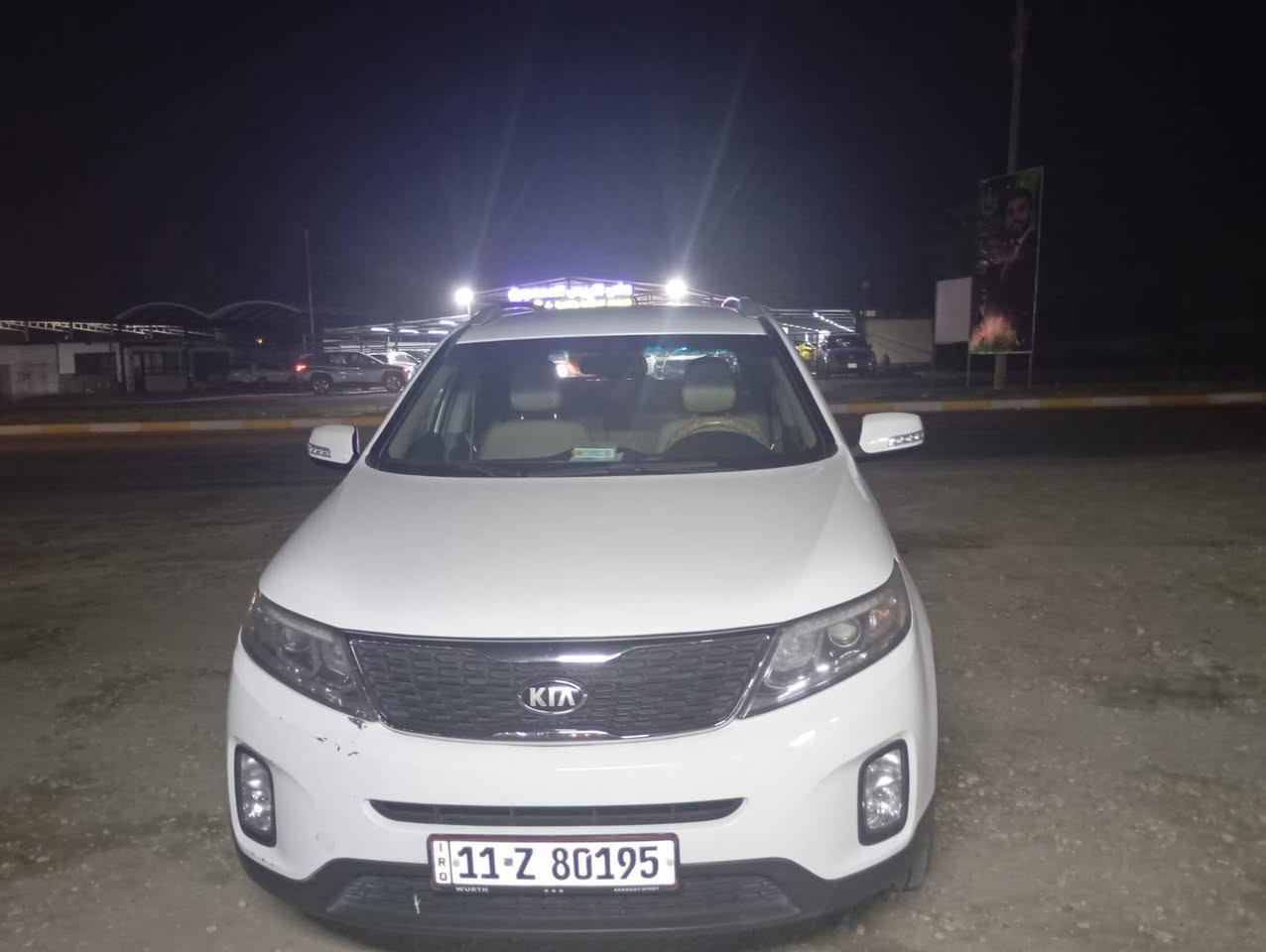 كيا سورنتو وارد خليجي
موديل 2015رقم بغداد 
ارقام انجليزي باسمي لغاية 2030 السنويه 
التفاصيل بالصور مع السونار 
محرك 4سلندر GDI
ثلاث قطع تبريد 
تحكمات ميري شفط 
حساس خلفي  كاميرا  
سبعه راكب 
بصمة ابواب وتشغيل وبعد بيه مواصفات
مكاني بابل مكلف بالنشر
رقم الهاتف /***********
اتصال أو وتساب
