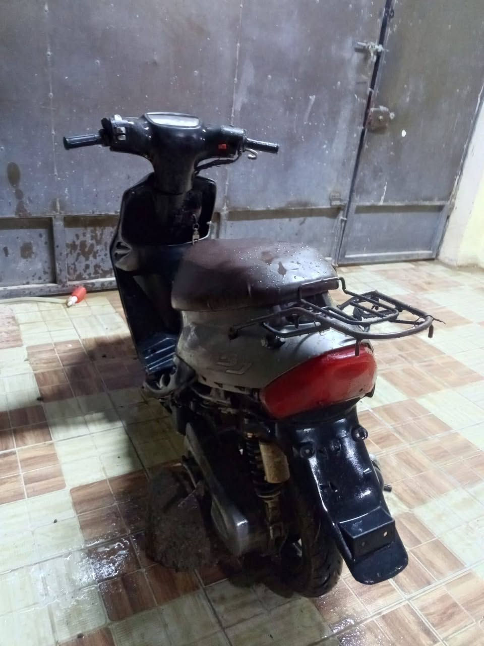 السلام عليكم دراجه ياماها بيجي لبيع 
كهربائياته كلها شغاله وكيج سرعه بانزين شغال 
دراجه شلعه معدل خير من الله محركها حيل ناعم السعر 160 وبي مجال لشراي 
مكاني تكريت التوحيد 
لستفسار رقمي ***********
