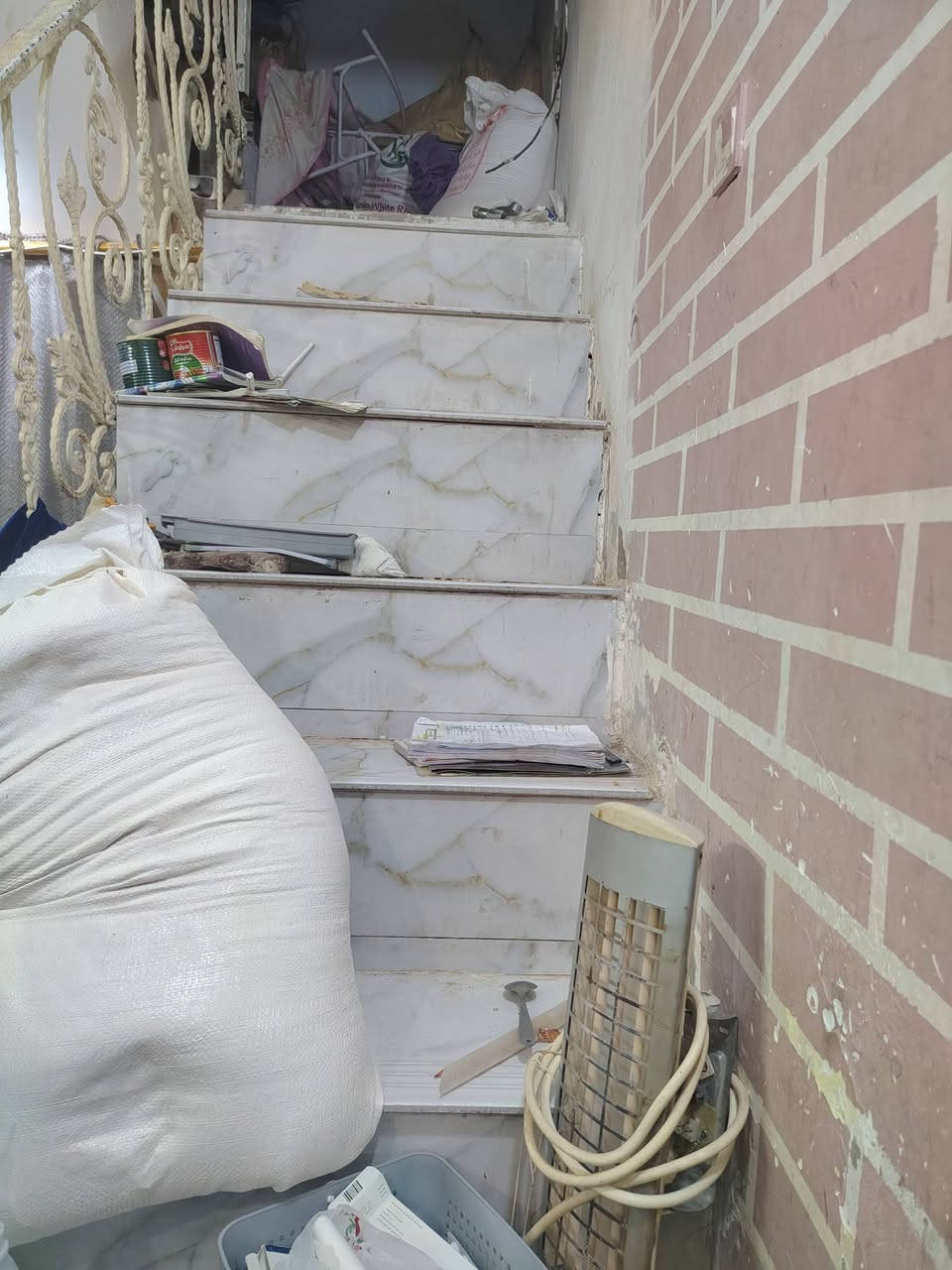 🏚️دار للبيع
💎المساحه 120 متر
💎الموقع النجف الاشرف حي الرحمه
💎شارع 20 شارع الشهيد✅
💎يحتوي على غرف نوم عدد اثنين
💎زائد صاله زائد مطبخ زائد استقبال
💎زائد سطح تشاريف صحيات خارجيه داخليه
💎البيت عالي عن الشارع ثلاث بايات
💎بناء بلوك طفيلي بالسقف صب كونكريت
السعر 56💸
اي استفسار مراجعه مكتب سوري النجف او الاتصال على هاي الارقام *********** واتساب🤝
*********** تصال 🏯
