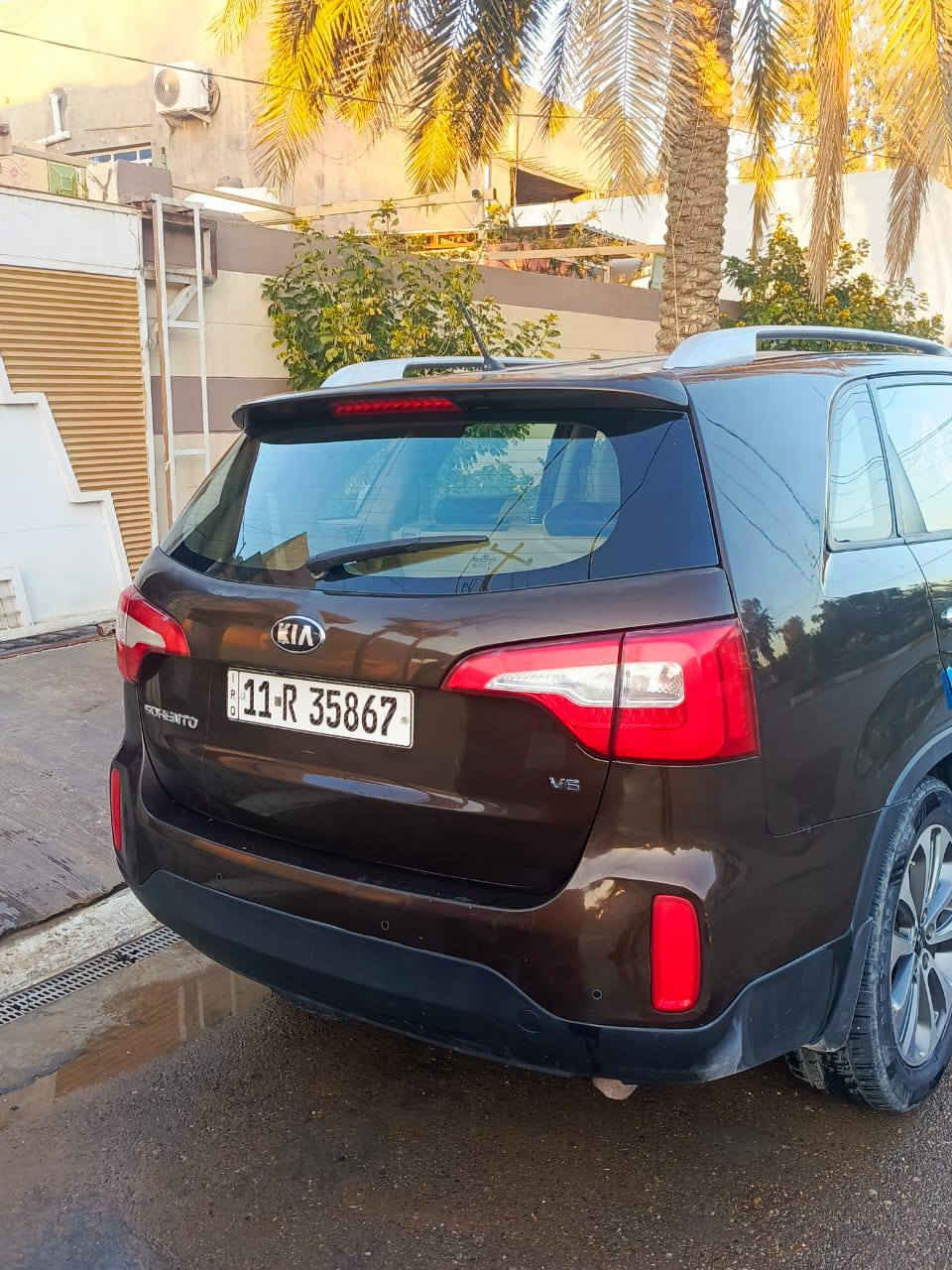 السلام عليكم
المواصفات:

کیا سورنتو 2014 - لون جوزي مميز

🔶ملاحظات

🔷السيارة كلين 

🔷محرك 6 سلندر 3500 قوي ومتين

🔷ناقل حركة أوتوماتيك - تبديلات ناعمة وسلسة

🔷سحب أمامي

🔷ويل قياس 19 إنش - شكل رياضي

🔷شاشة وسطية + نظام صوتي ممتاز

🔷كاميرا خلفية + حساسات 5مقاعد مريحة - قابلة للطي الخلفية لزيادة مساحة التخزين

🔷مكيف ثلج + تبريد ممتاز

🔷تحكم بالمقود + نظام بلوتوث

🔷سيارة عائلية واسعة - 7 ركاب

🔷سنوية جديد لغاية سنة 2031

🔷رقم بغداد انكليزي

🔷السعر  180 ورقة وبيه مجال 

🔷الرقم 
***********
