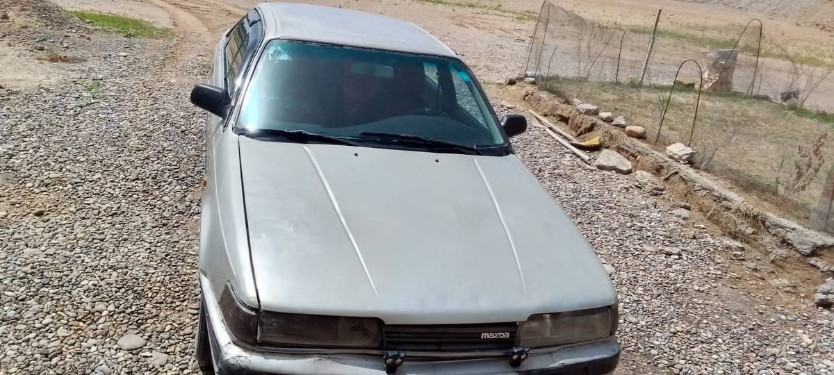 سلام عليكم مازدا للبيع رقم دولي سنويه لثلاثين بسمي كير اوتو محرك بخ8 سعر 27وبيها بيها ملاحظات بصيطه***********
