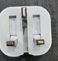 شاحن ايفون • مستخدم قليل • طوز