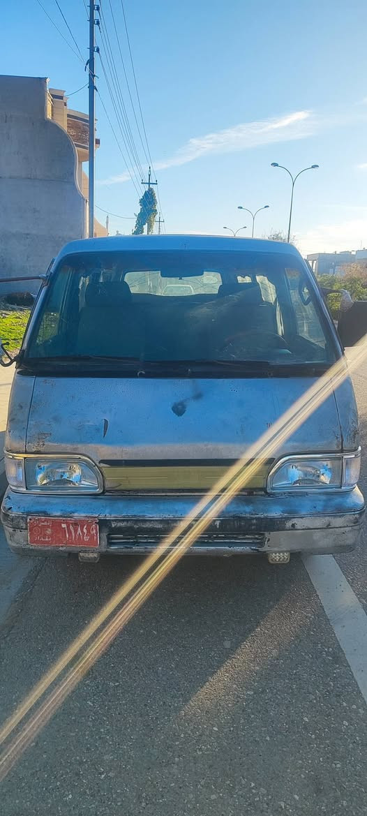 السلام عليكم سياره كيا بسته موديل 92مكينه تجفيت جديد ما صار سبوع من جفتتهه سنويه عضم عاج رقم بغداد صدامي صاحبه ماندله بشرط اتكفلهه مدني وعشائر سعر 15. ***********
