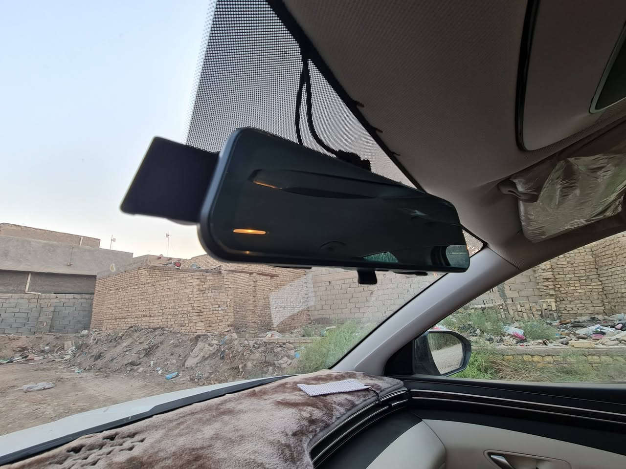 بسم الله الرحمن الرحيم
للبيع فقط.. 
هيونداي توسان 2024 (بحالة الزيرو)
​السيارة نظيفة جداً، ومكفولة من الصبغ، البارد، والتبديل (مكفولة بالكامل).
​المواصفات:
​موديل 2024.
​رقم بغداد (انكليزي).
​ضمان الأولى.
​الممشى: 45 كم فقط.
​التحويل: ثاني يوم.
​الميزات:
​فول مواصفات (ما عدا الفتحة).
​شاشة تاب كاربلاي مع كاميرا 360 درجة.
​عداد ديجيتال.
​إنارة محيطية (Ambient Light).
​لايت متحرك.
​فول تحكم ستيرن.
​بصمتين.
​تشغيل عن بعد.
​سايد بريك بصمة مع خاصية الأوتو هولد (Auto Hold).
​3 وضعيات قيادة، مانع انحدار، ومانع انزلاق.
​طي مرايا كهرباء.
​بردات.
​داخل بيجي.
​داش كام أصلية.
​مكان السيارة: بابل / الحلة.
​للاستفسار والسعر، يرجى الاتصال على الأرقام التالية:
***********
