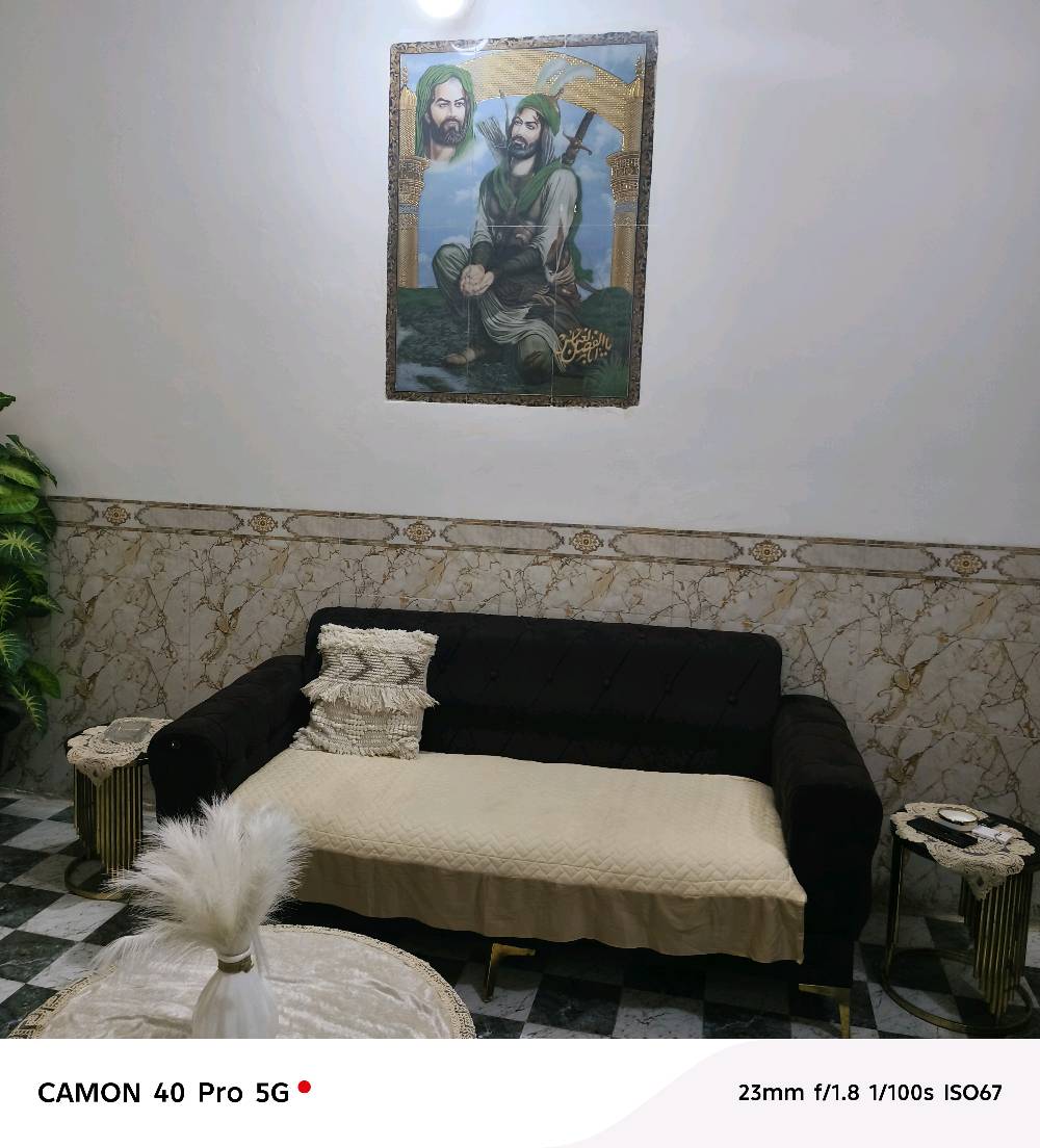 مشتمل مربع ركن طابق واحد منطقه الحسينيه مربع المخابرات قريب جدا من الشارع العام منطقة كامله خدمات مدراس ابتدائيه متوسطة واعدادية ولد وبنات تبليط مي كهرباء مجاري السعر 88 وبي مجال 