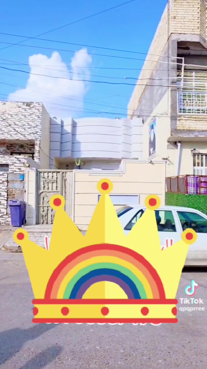يالله يالله يالله للبيع ١٠٠ متر طابق واحد بيت كامل من كولشي جيب غراضك وتكعد مثل ماموضح يمك بلفيديو حي الكوفة قرب دلاليه السيد اول فرع بيت بلوك حيطانه معزوله وحده خدمات كامله ماكو ايي شي بي مشترك (رقم تليفوني) ( *********** )
