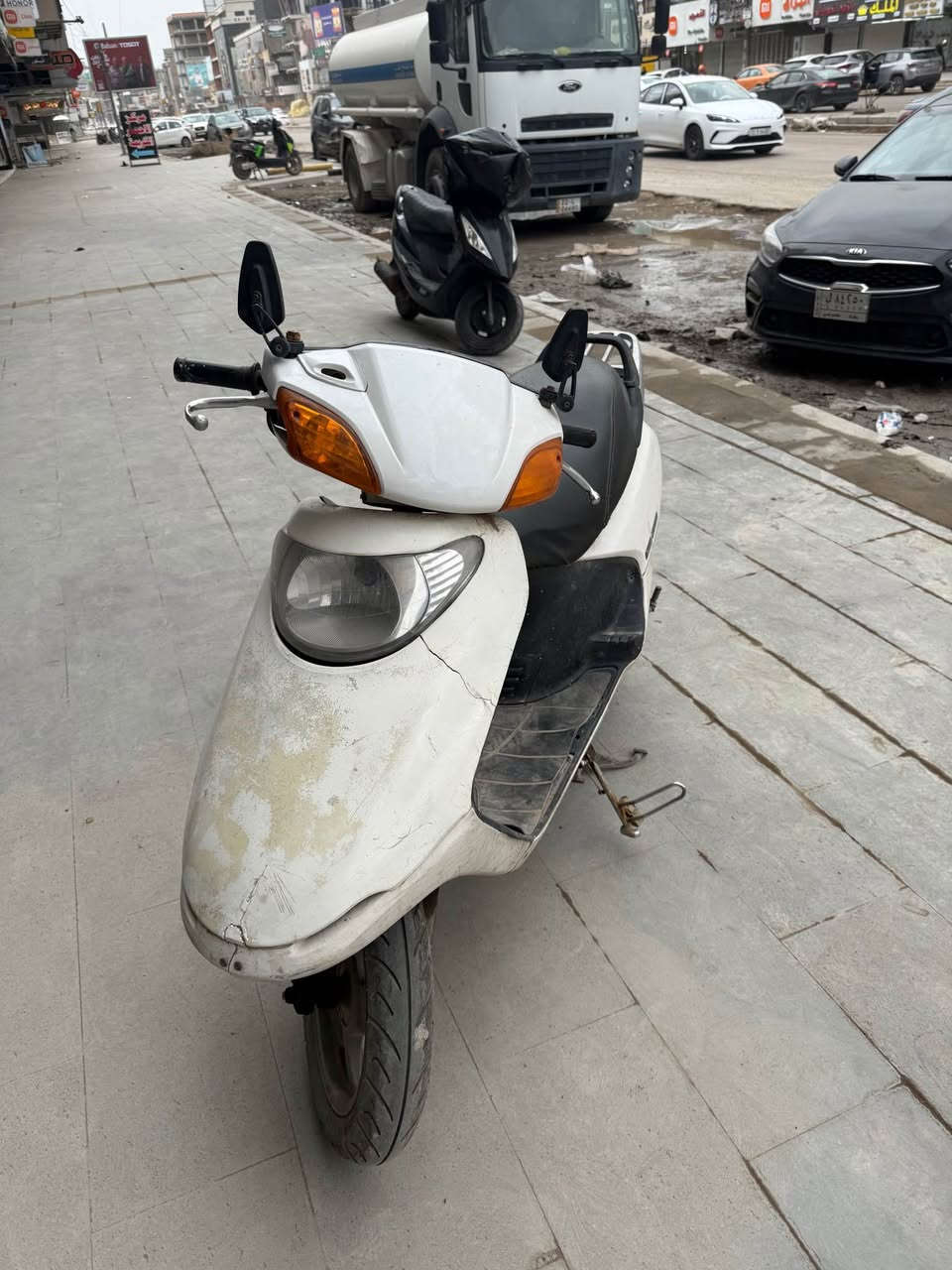 سلام عليكم داجه هوندا سبيسي ياباني للبيع 
داجه شوفه عينك يرادلهه ترتيب تعبانه 
بس الدراجه نكره سلف 
وسعرهه مناسب 500 الف وبيهه مجال 
مكانهه ساحه عدن 
*********** بغداد, العراق
