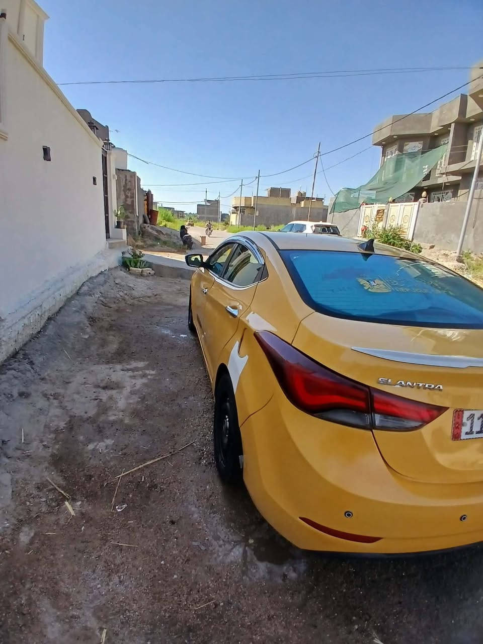 السلام عليكم
 النترا 2016 فول مواصفات للاخير
المسافة المقطوعة : (150)الف M🚶
حجم المحرك: (2000)  مكفول 
گير: مكفول 
رقم: بغداد
اللون : اصفر
هيئه: مصفره
🏁🏁🏁🏁
المواصفات:  
بصمة تشغيل 🌃
بصمة ابواب  2️⃣
بصمة صندوق📱
فتحة سقف 
حساسات خلفيه⚠️
تحديد مسرب
تدفئة كراسي 🔥
كشنات كهرباء
إضاءة  امامي خلفيLED💡
شاشه بلادي 
خرائط 🗺️🧭
كاميرا خلفيه 
مثبت سرعة Cross
اضوية امامية LED
3انضمة قيادة (sco, Nor, Sport)
فول تحكم ستيرن 
اوامر صوتيه

السعر 115 وبيهه مجال 
للتواصل على الارقام التالية 
✅***********✅
✅***********✅
