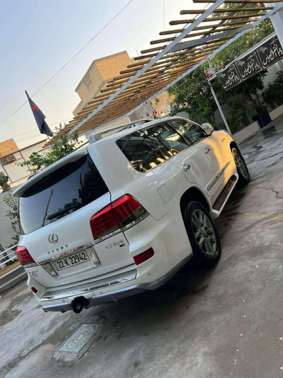 السلام عليكم
للبيع لكزز موديل 2011سبورت فول مواصفات جوبلس مالكه كربلاء تريد تحويل تريد وكاله
سنويه لل2031
مكان السياره كربلاء
سعره 310 وبيه مجال بسيط 
.... بيع او مراوس....
***********
