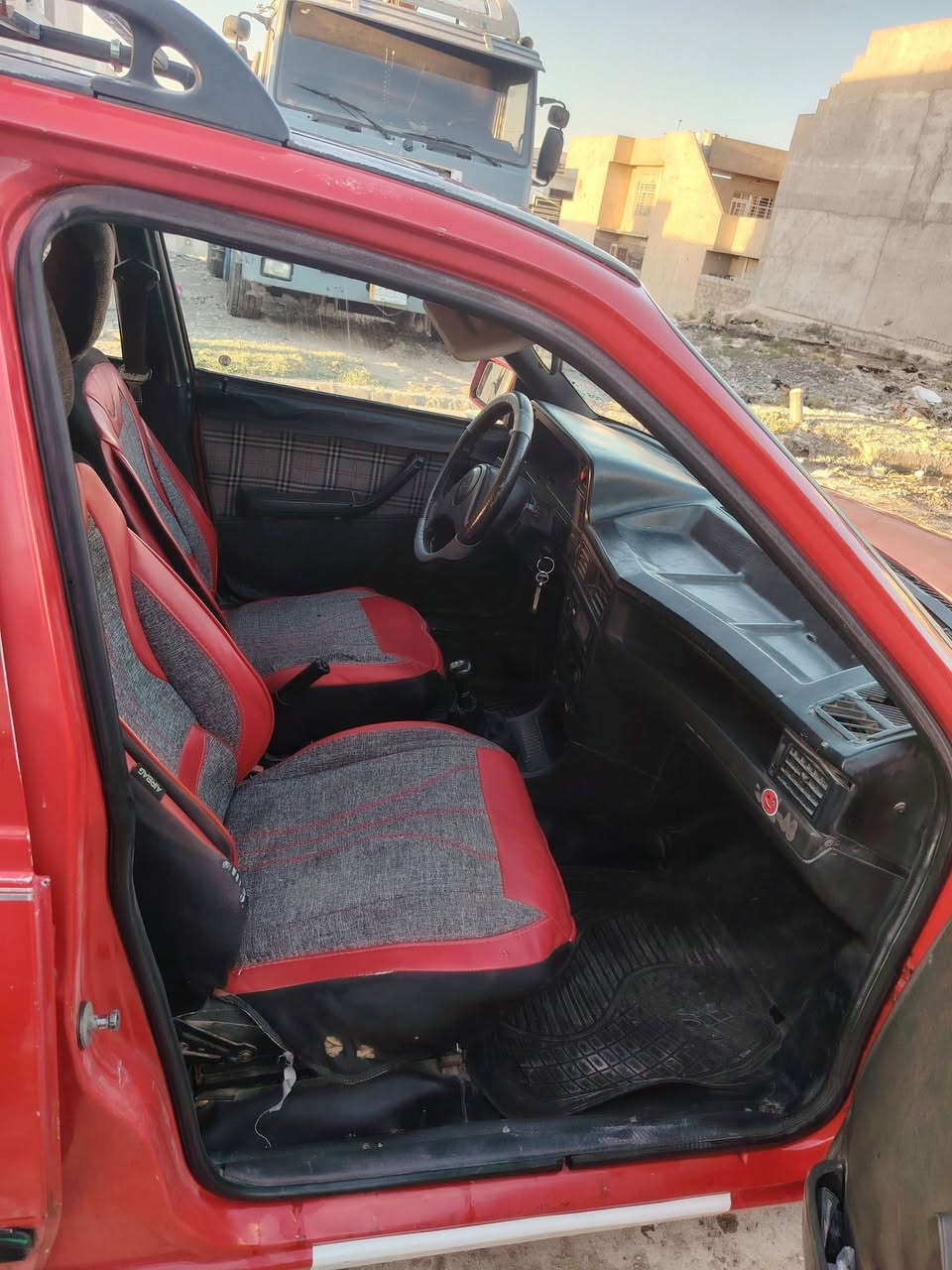 سلام عليكم
اوبل كاديت صالون حجم 16
موديل 91 
سنويه عضم لغايه 2031 باسمي
تصليح دواير ودوسان بدون اي طخه
سياره جاهزه من اي نقص
سعر 32 وبيها مجال 
رقم الهاتف
*********** كورك
***********اسيا
