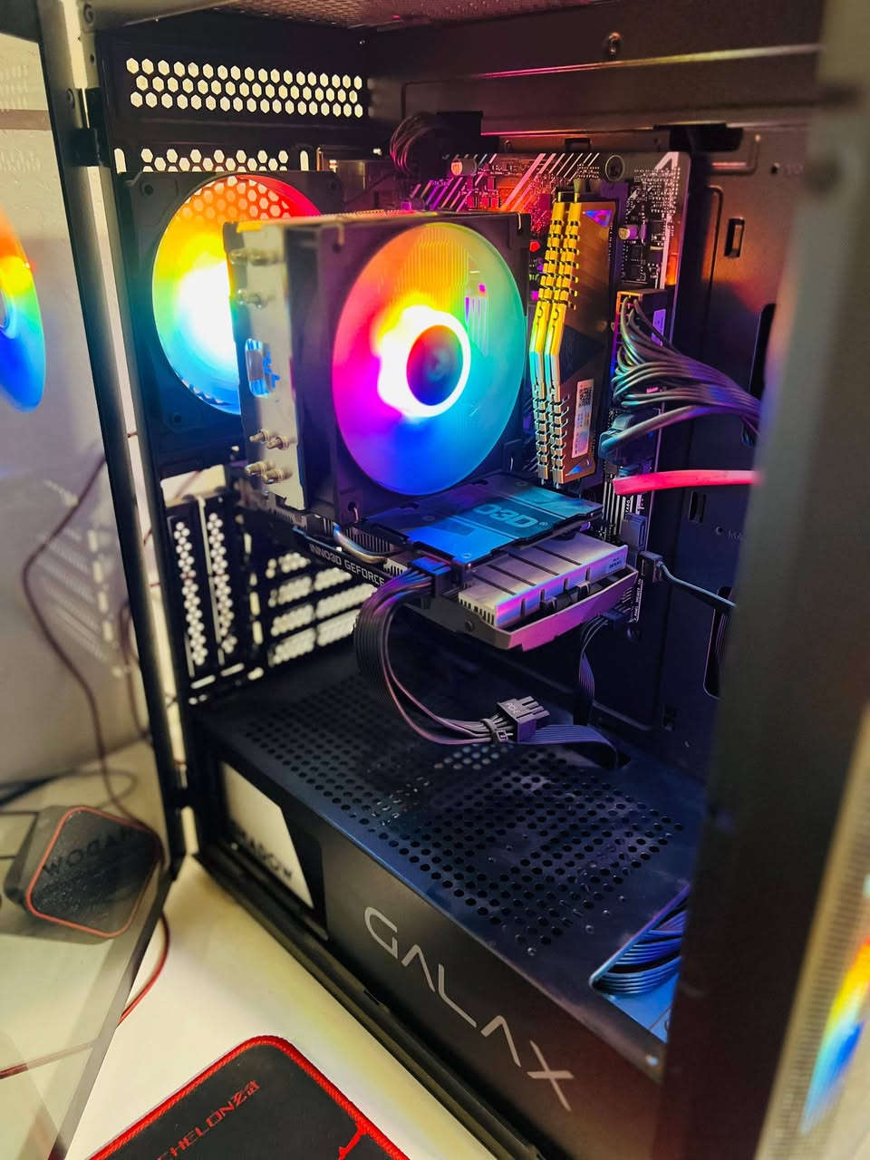 كارت شاشه 2060سوبر
معالج كواري فايف جيل ١١
رامات ١٦ كيكا بايت
ديادر ار فور ٣٢٠٠ ميكا بكسل 
هارد ٥١٢ ام تو دو
هاردات ٥٠٠ hhd
هارد 500 hhd
كيس كلاكسي 07 بلاك
شاشه كيمور حجم ٢٤ تردد ١٤٤ هرتز
ويا سماعه وكيبورد وماوس وماوس باد دراكون 
ويا ميز كيمنك جديد 
وسماعه فيفين ار جي بي
ويو بي اس  kstar.  1500V
 السعر كلهن مليون
وابيعهن كلهن سويه
مكاني بغداد
مبايل ***********
