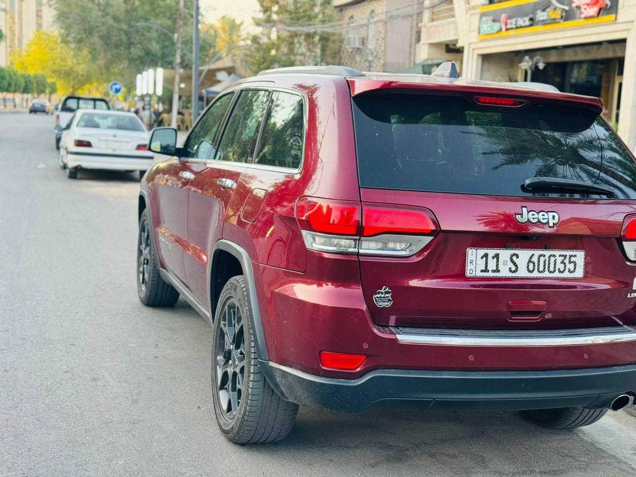 جيب كراند شيروكي
موديل 2020 ليمتد بلص فول مواصفات  )
بانوراما
3 انظمة قيادة ايكو - نورمال -
سبورت %
تشغيل عن بعد + توقف واطفاء
ذاتي ا
شاشة كبيرة + كاميرا خلفيه 360
حساسات خلفيه + نقط عمياء
اشاير ب المري
صندوق كهرباء + دمام خلفي
كشنات 4 تدفئه تبريد + ستيرن
تدفئه تبريد
مبدل مكينة نظيفه مكينتهه 6 سلندر 3.6
ماشيه 86
السعر خاص وبي مجال بغداد, العراق


**إذا كنت صاحب هذا الإعلان وتريد حذفه لأي سبب، رجاءا أرسل رسالة إلى الدعم الفني**