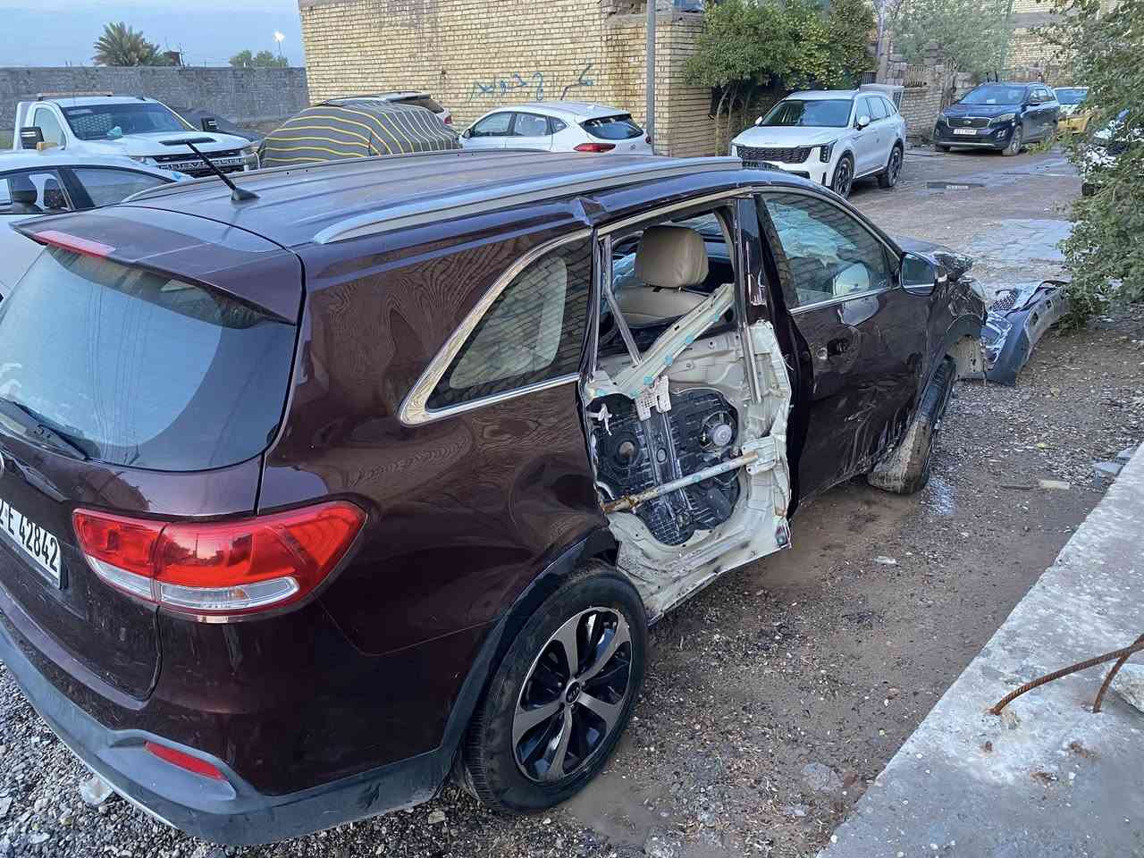 سلام عليكم خوان للبيع كيه سورنتو   خليجي2016 رقم اربيل تحويل مباشر 7 راكب 3 قطع تبريد سابقآ بدون صبغ مكينه وكير شغالات شغاله وتمشي متضرره وبيع على وضعها العنوان بغداد حي النصر رقم الهاتف ***********
