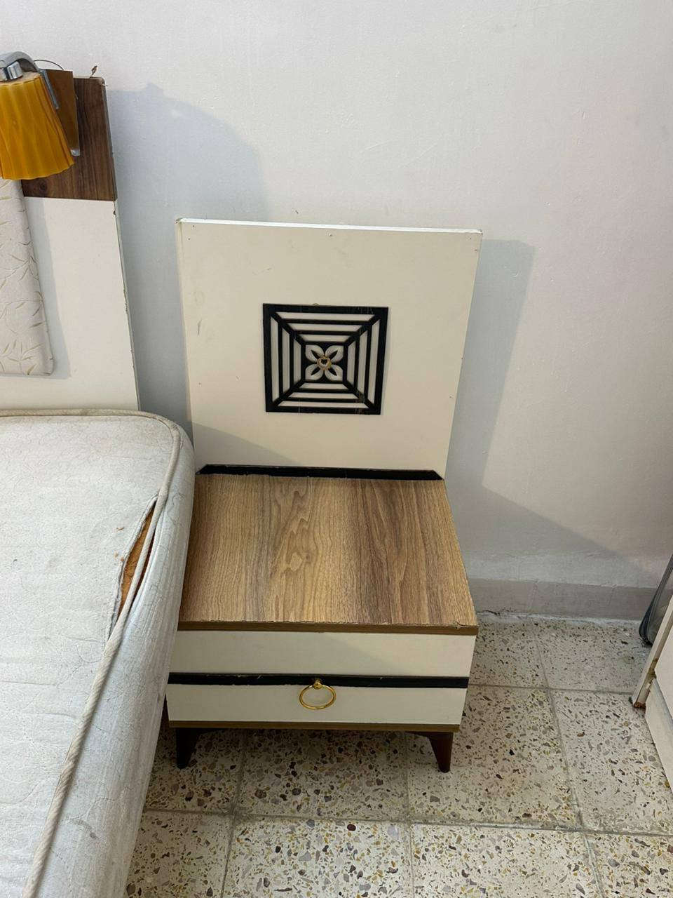 غرفه نوم خمس قطع للبيع مكاني كركوك حزيران شارع عبد الرحمن سعر 180 متواجد واتساب***********
