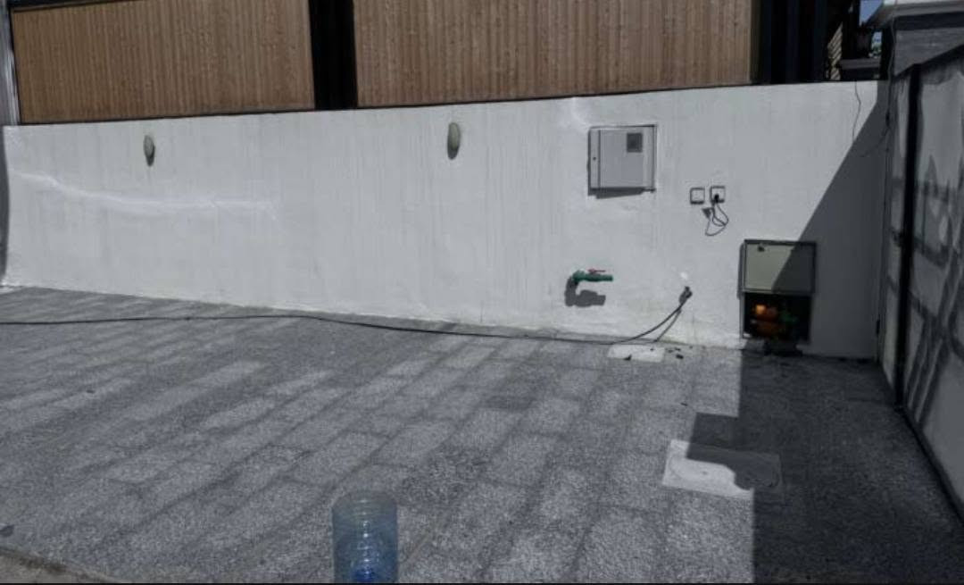 بيت للايجار في مجمع الجوهره البصره
استلام حديث غير مسكون سابقاً 
المساحه 250 م² 
بناء طابقين يتكون الارضي من 
حديقه كبيره + كراج كبير 
صاله كبيره + مطبخ  + ستقبال 
غرفه منام + صحيات عدد ( 3 )
ماطور ماء + سخان +( نقاط تحكم الكهرباء لمس ) 
الطابق الاول يتكون من
2 غرف منام نضام ماستر 
+ غرفه منام عتياديه + صاله +صحيات عدد ( 3 ) +بلكونه 
+ سخان + خزان ماء حلو 
( ضمان صيانه مجانيه لمدة سنه ) 
سعر الايجار ( مليون ونص )

لتواصل و للاستفسار الاتصال على الارقام التاليه
***********
*********** البصرة, العراق
