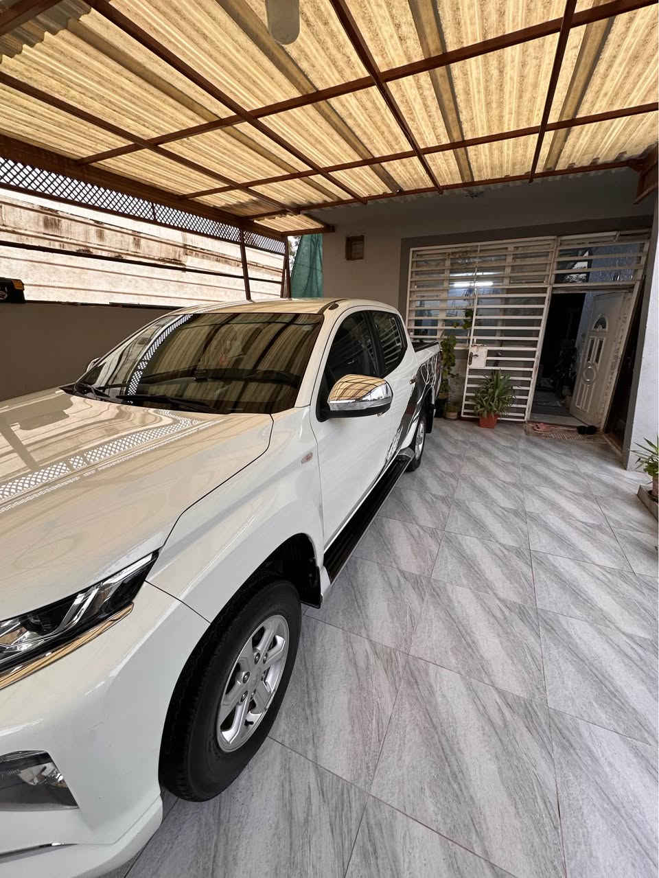 L200 سفری شەریکەی سەید نەهرۆ ٢٠٢٠ بێ بۆیاخ ٧١٠٠٠ رۆشتوە تاخم تایەی تازە هەزەی تازەیە گێر مەکینە بە شەرت دەبل ئەکسل ٤ بستۆن بەنزین گێر عادی شاشە گەورە هەموو گیانی بە شەرت زۆر پاک ماوەتەوە تا ئێستا باری لێ بار نەکراوە ئەزیەت نەدراوە  شوێن هەولێر سعری  ١٩٧ وەرەقە و مەجالی تیایە 

ژمارە ی واتسئاپ
***********
*********** أربيل, العراق
