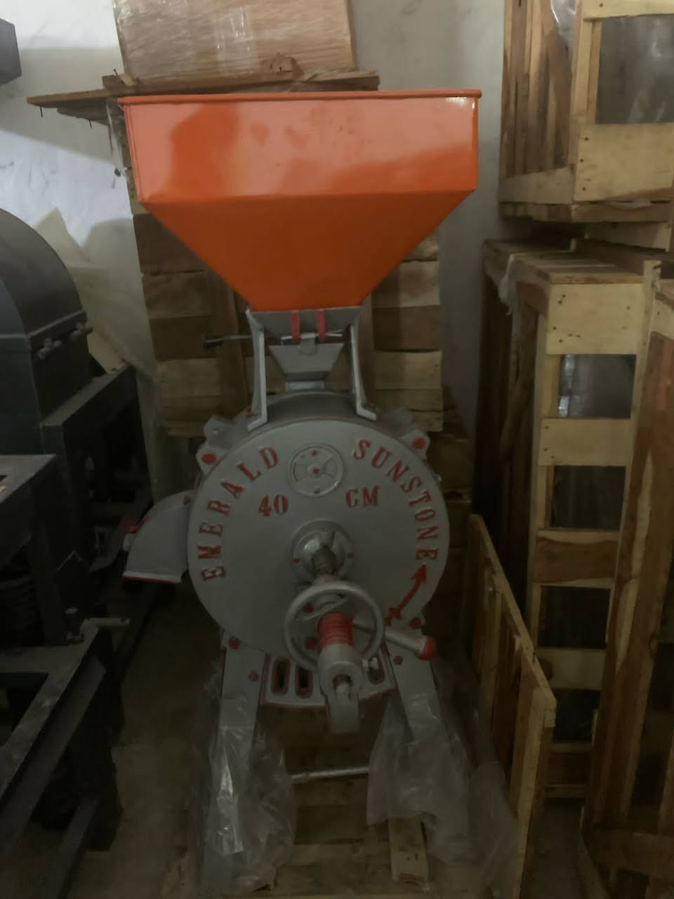 طواحين حجريه
صناعه هنديه (اميرال الاصلي )  
لطحن وجرش الحنطه والشعير والتمن وكافه انواع الحبوب 
الاحجام المتوفره 
حجم ٢٤ 
حجم ٢٠ 
حجم ١٦ 
حجم ١٢ 

كما يتوفر لدينا حجر طواحين وكافه الأدوات الاحتياطيه لها 

  للأستفسار الاتصال على الارقام التاليه 
***********
***********
*********** واتساب 
محافظه واسط/ قضاء النعمانيه/ مقابل مجلس بلدي وجامع الحاج جلال الكناني*

