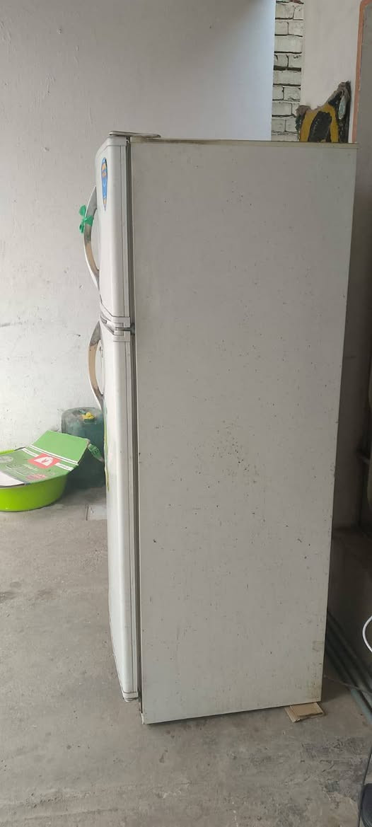 اعيد النشر بسبب الوعود الكاذبة ثلاجه حجم 22قدم شغاله سعر 250وبيه مجال بصيط مكاني كربلاء حي العسكري للاتصال على الرقم ***********
