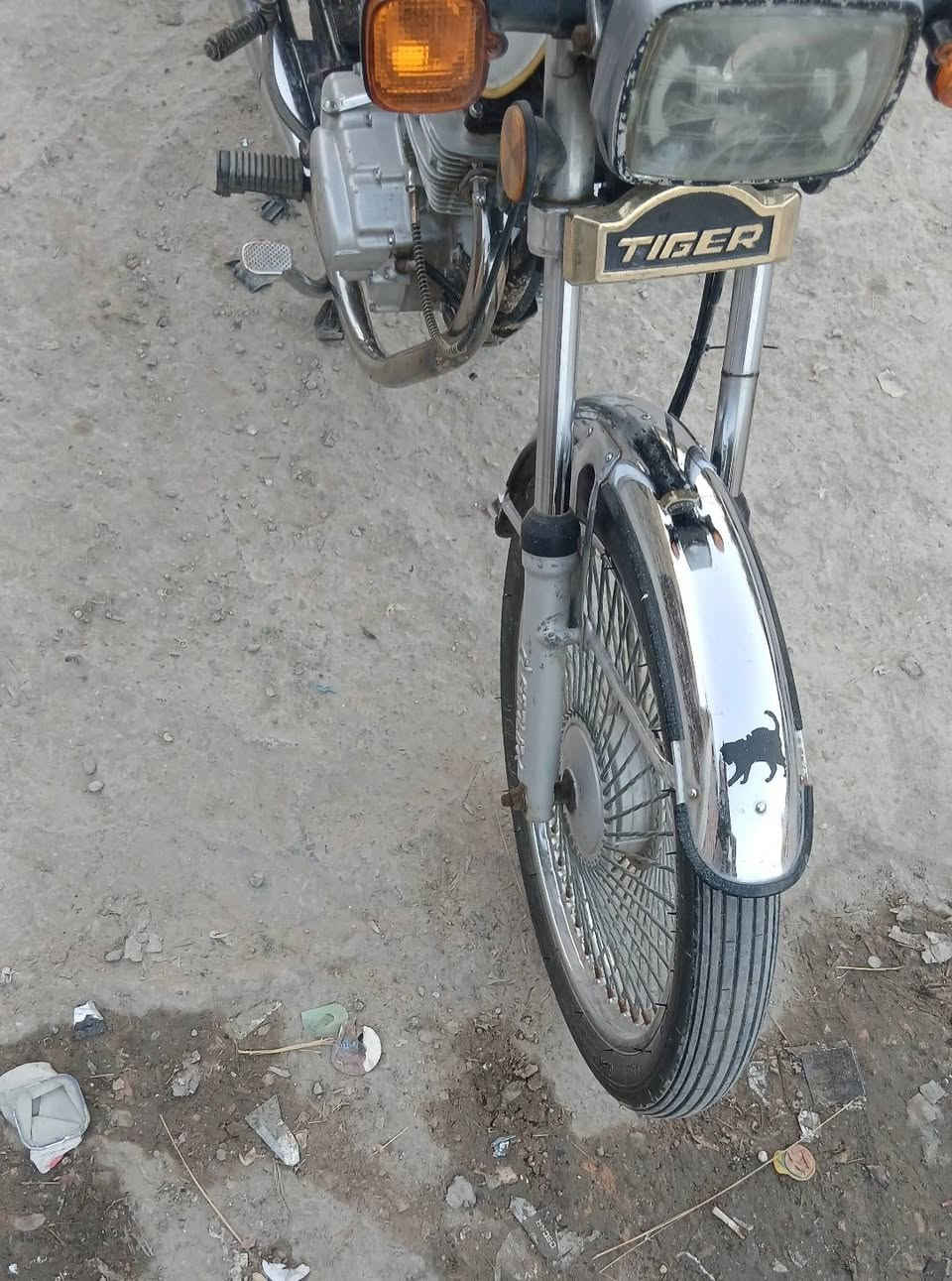 للبيع تايكر أوراق كامله كهربائيات كله شغاله عدادات تخم تايرات ٢٠٢١
*********** 
٥٠٠وبيه مجال قليل
