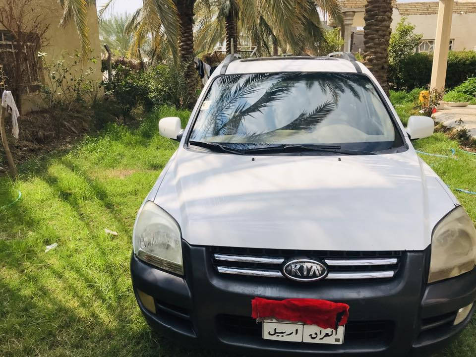 سلام عليكم 
كيا سبورتج موديل 2006  اربيل 
محرك 6 اسلندر 
فور ويل 
فتحه سقف 
مثبت سرعة 
مانع انزلاق 
حداديه جديدة 
تخم تاير جديد 
سياره مكفوله 
الاستفار الاتصال على الرقم ***********
