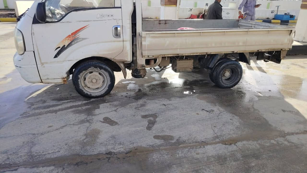 موديل ٢٠٠٦ 
رقم كامل انكليزي

مكانها ديوانيه

سعرها ٦٥

للاستفسار الاتصال *********** او ***********
