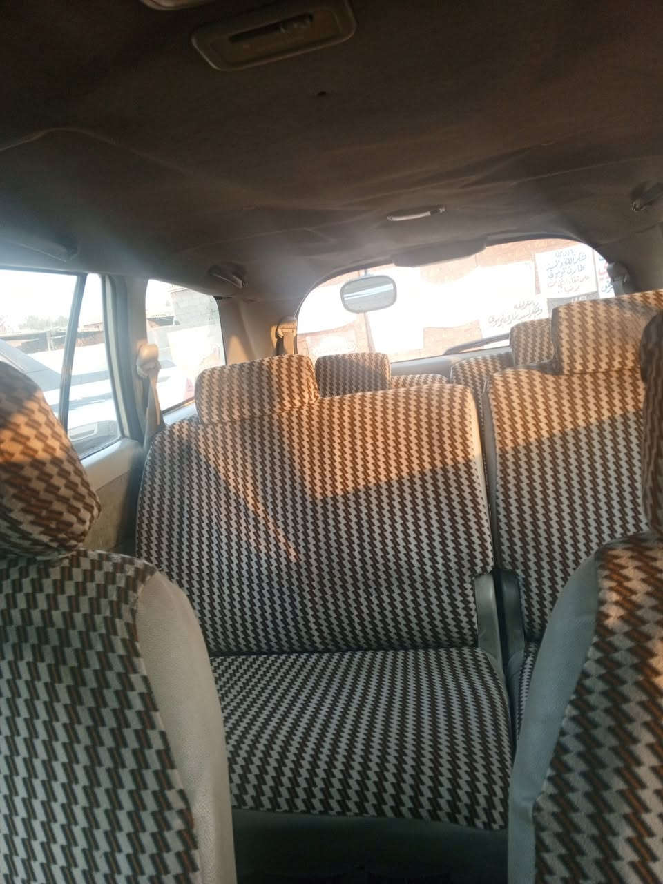 سلام عليكم انوفاه البيع موديل ٩ ياباني تكسي لخليج سبع راكب مكانه وكير وكسن تبريد كله جاهز مال رأس ثورة رقم بابل نكليزي بسمي سعر  ٩٨ وبيه مجال ستفسار ***********  مكانه دوانيه
