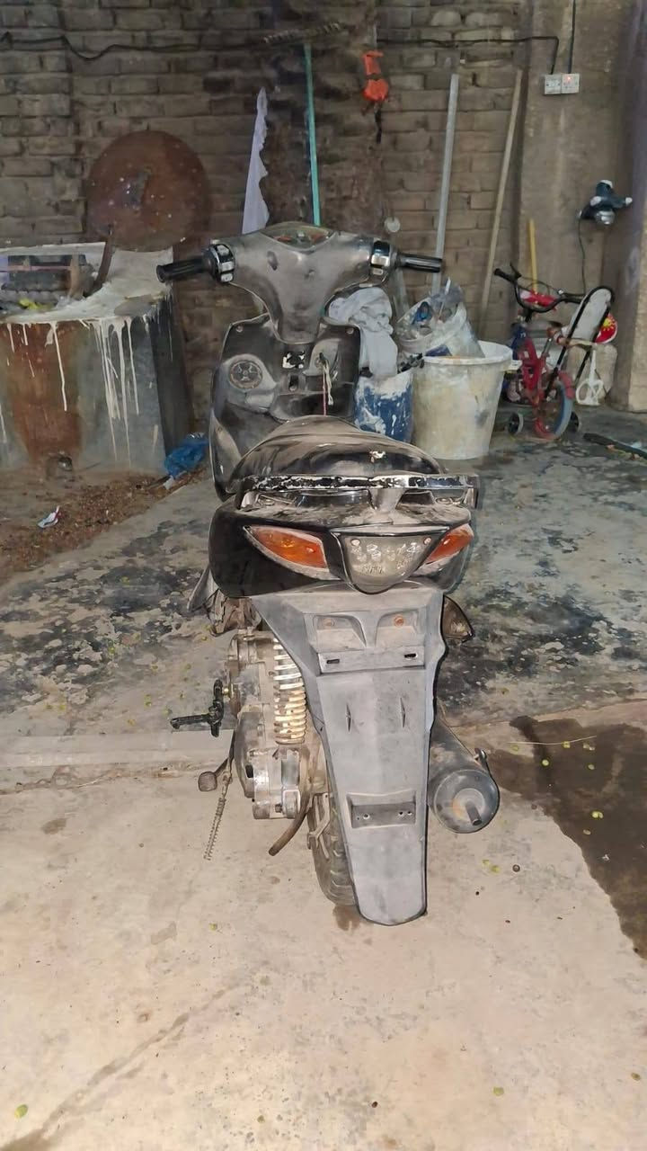 سلام عليكم دراجه ماكس مضلع للبيع كوم حديد ٢٠٠ وهذا رقمي ***********
