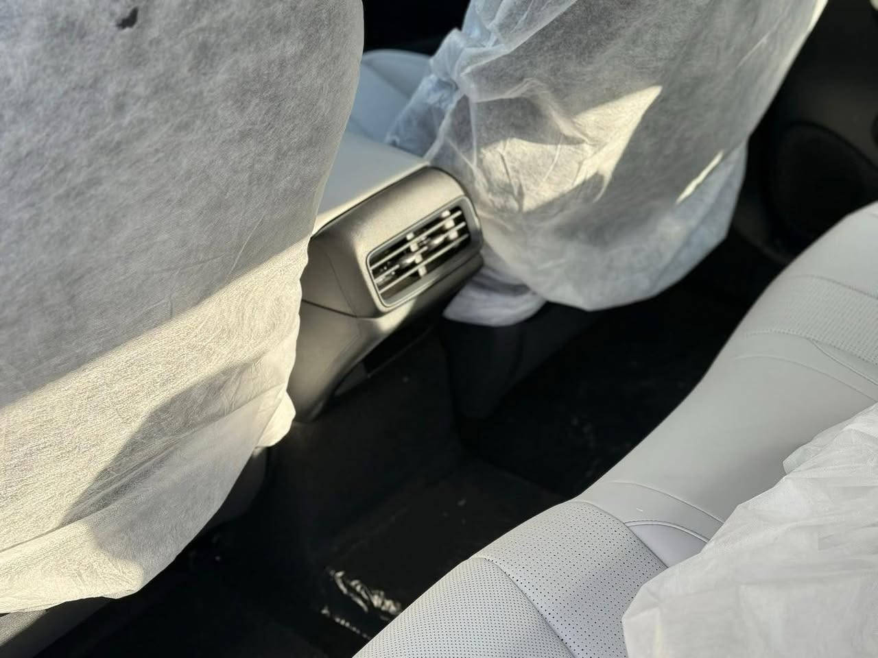 🔥 🔥 
BYD SEAL 05 
بی وای دی سێل ٠٥ ویل کرۆم
‎‏‎مۆدێل ٢٠٢٥ مکینە ١.٥ ‎سفر کیلۆمەتر
‎ ‏‎شحن+کارەبا+بەنزین
‎٢١٠٠ کیلۆمەتر بە تەنها یەک تەنکی بەنزین 

‎‏‎مواصفات ناو کرێمی ، شغال، بەصمە، کارت، شاشە و کامێرا،حساس، برێک بصمە و ئۆتۆ هۆڵد، تبرید مرکزی، سوکان ڤۆلیۆم، ویلکپ ١٦، ئیشارەتی سەر ئاوێنە، تبرید مرکزی، لایت زینۆن، بەگلایت لید، گێچ ئەلەکترۆنی،درایڤ مۆد، دوگمەی خلیسکان، ئەی بی ئێس، ٨ ئەیرباگ.

ویل کرۆم و ویل عادی بەردەستە

‎کێبڵ شحنی بیلادی وگاعیە و کارد و فڵچەو و پەمپی هەواو و جیهازی پەنچەری لەگەڵە

***********☎️
