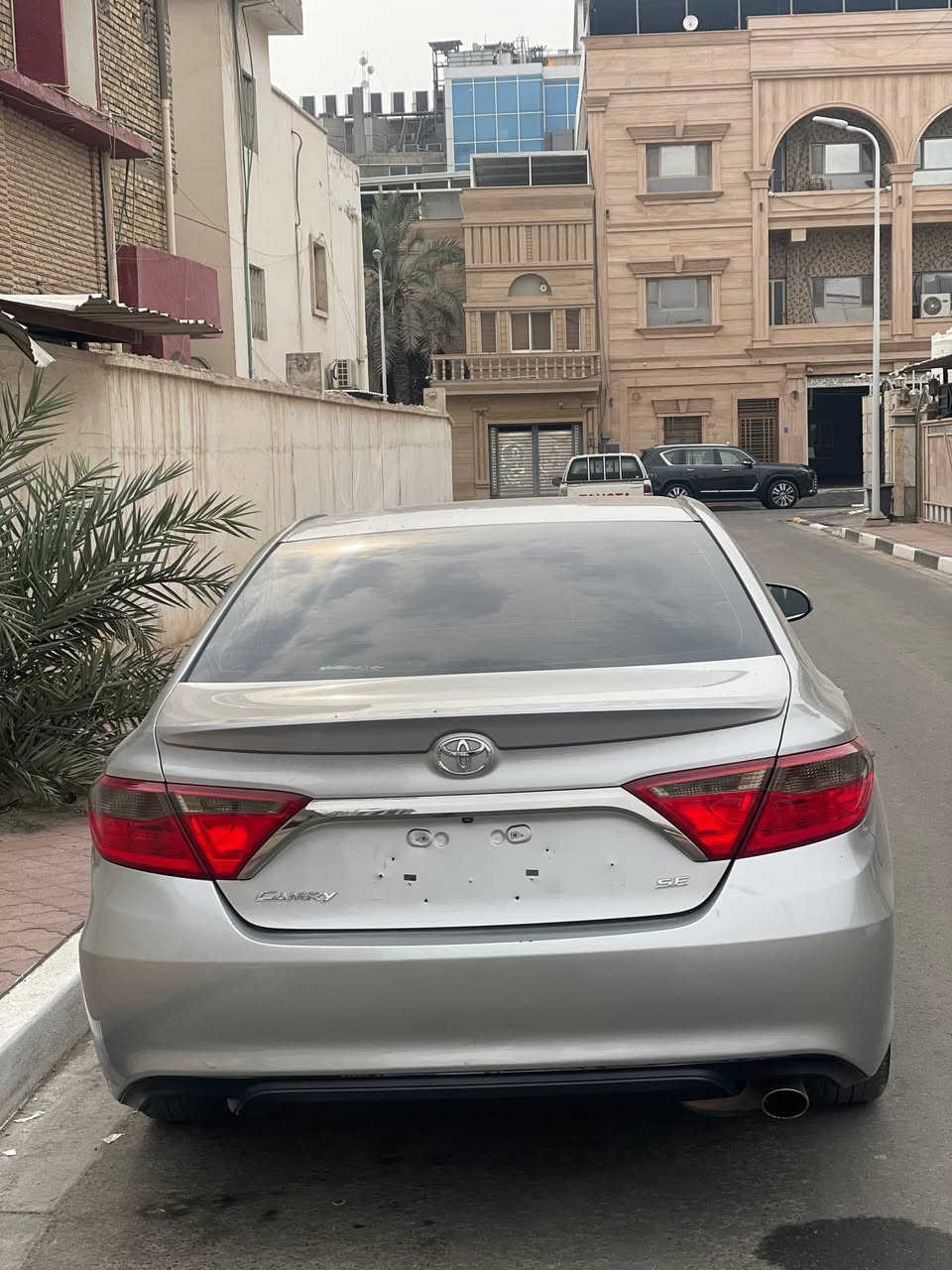 السلام عليكم 
كامري موديل 2016
مواصفات se
بيها 3 قطع
السيارة جاهزة ما بيها نقص
السيارة جداً نظيفة 
مكلف بالنشر للاستفسار اتصل ع الرقم ***********
