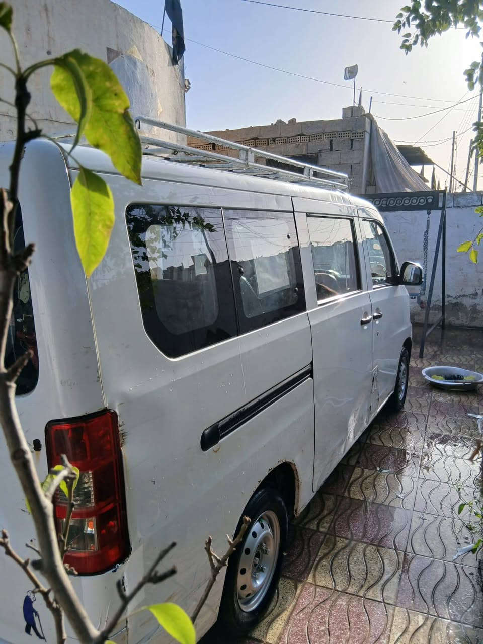 السلام عليكم
فاو خشفة السيارة نضيفة رقم ميسان وراعيه بغداد تحويل بغداد سياره مصفره غرامات وهيئه  موديل ٢٠١٥ مدوشمة جديد والسيارة نضيفة وحلوة 
السعر ٤٠ وبيه  مجال سياره جاهزه كير ومحرك مكفولات تخم تاير جديد  دواخل جديده بيع أو مراوس حسب القناعه بغداد  ناحيه الوحده قريه مدينه بسمايه ***********
