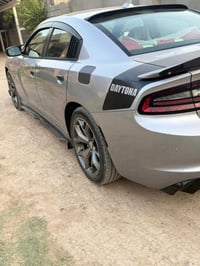 دوج شالجر موديل 16كامل مواصفات ما عدة الفتحة للبيع وهاذ رقمي اليحب يتو...