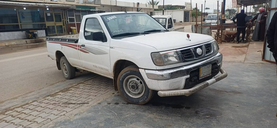 سلام عليكم نيسان شلج موديل 2001 تك قماره بيها جاملغ صبغ كير شرط محرك بي خيط بخار تبريد بلادي كهربائيات كلها بوظع الشركة سعر ٨٠ وبيها مجال مكانها مكيشيفة اتصال فقط*********** تكريت, صلاح الدين
