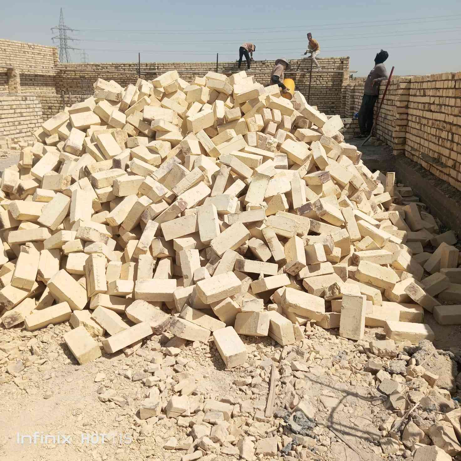 آلََّسلَآمَ عٌلَيِّګمَ
طّآبِوِقِ دِرجِهِ آوِلَئ بِآَّسعٌآر مَنِآَّسبِهِ 
حسب طلب الزبون العدد(4000) وزياده 300طابوقه
قالب وقوه ولون وركن شرط كلاب 
واصل كافه انحاء (الناصريه) (والبصره )
ولاسعار حسب مكان الزبون
ويوجد بلوك كهربائي درجه اولئ واصل كافه انحاء (الناصريه )
الاتصال ب الارقام التاليه وتدلل
***********
 ***********
*********** واتساب
