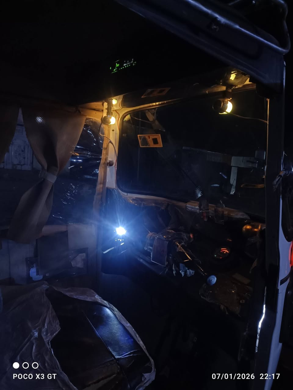 سلام عليكم تكتك موديل ٢٠٢٢ شهر ٦رقم بابل مكينه واكسن وكهربأيات كله شغاله,,,,الكشر خير من الله العنوان بابل القاسم /***********
