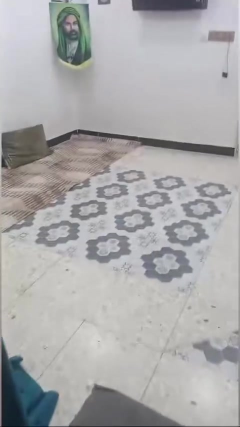 يا الله سلام عليكم دار لبيع مساحه 50م عنوان دوانم شارع ابو موسى بيت قريب عل شارع ريسي طابق ونص بيت مرتب عوزه كاشي فوك فقط طابق الول كامل فول بيت درجه وله مال جناي واظح تفاصيل بل فيديو خدمات كامله فرع ٨متر اي ستفسار تصال واني بل خدمه ***********

