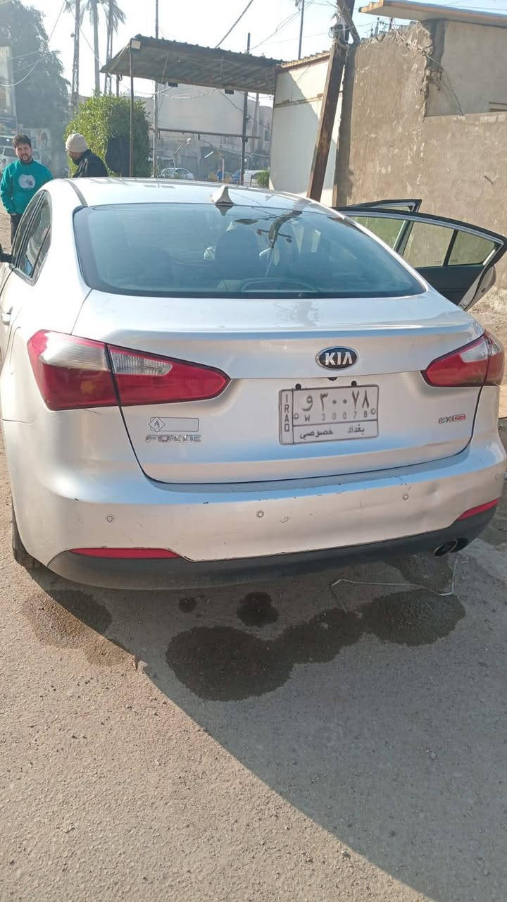 فورتي موديل ٢٠١٤ Gdiمثل ما موضح بلصورة وبلسونار حادثهة جاملغ امامي وبنيد رقم بغداد دولي بأسمي داخلة هزة جديدة صفر غرامات لسيارة شغل واطلع ولينشاف بلعين ما ينضم خير من الله لسعر 103وبيها مجال بصيط حك لجية *********** مكاني بغداد العبيدي
