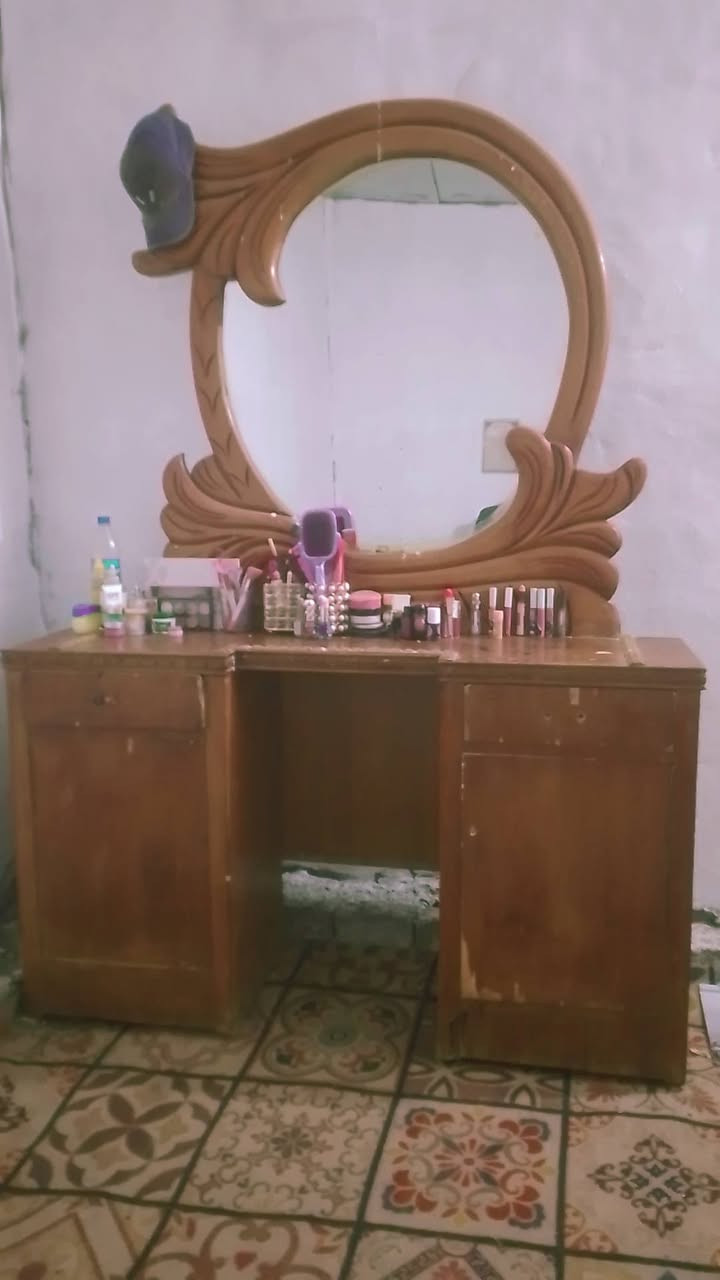 كنتور +ميز مرايه خشب اصلي كنتور 6بوب ملحقين سعراً 460وبي مچال الشراي .مگاني الكوت حي  الحكيم الميز عوزه بس صبغ


**إذا كنت صاحب هذا الإعلان وتريد حذفه لأي سبب، رجاءا أرسل رسالة إلى الدعم الفني**