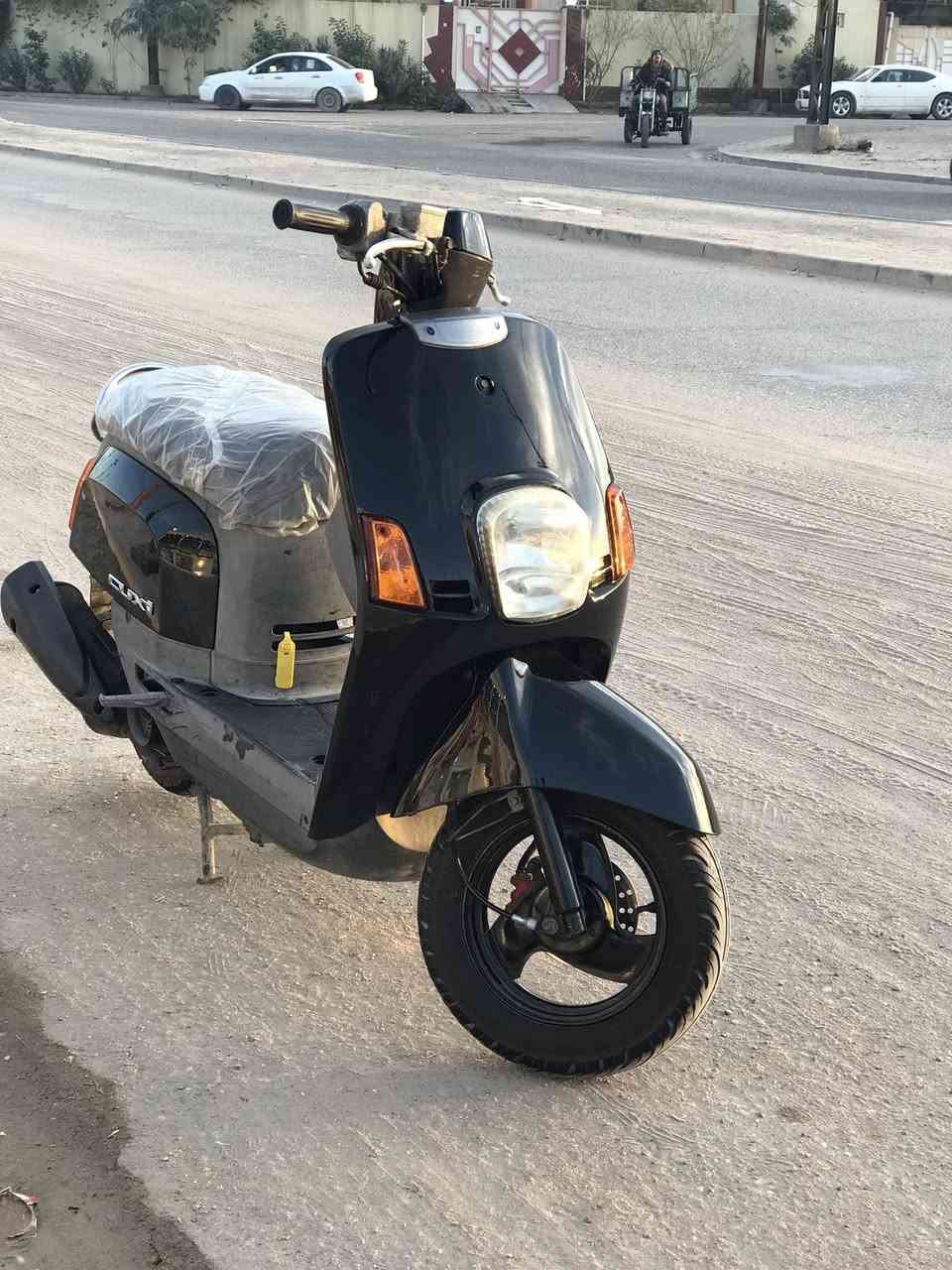 سلام عليكم للبيع ماكس بوليس الدراجه جديده صاله شهرين منزله من الرمبه مكينه 49 بلاديه مامفتوحه صبانه مامحطوطه علمكينه الدراجه كلهه شغال هندر سلف الكهربائيات كلهه شغاله ما ناقصه اي شي مكينه نشطه شلعه ومعدل الدراجه جديده بعد احلى من الصور الرقم *********** الرقم بس واتساب
