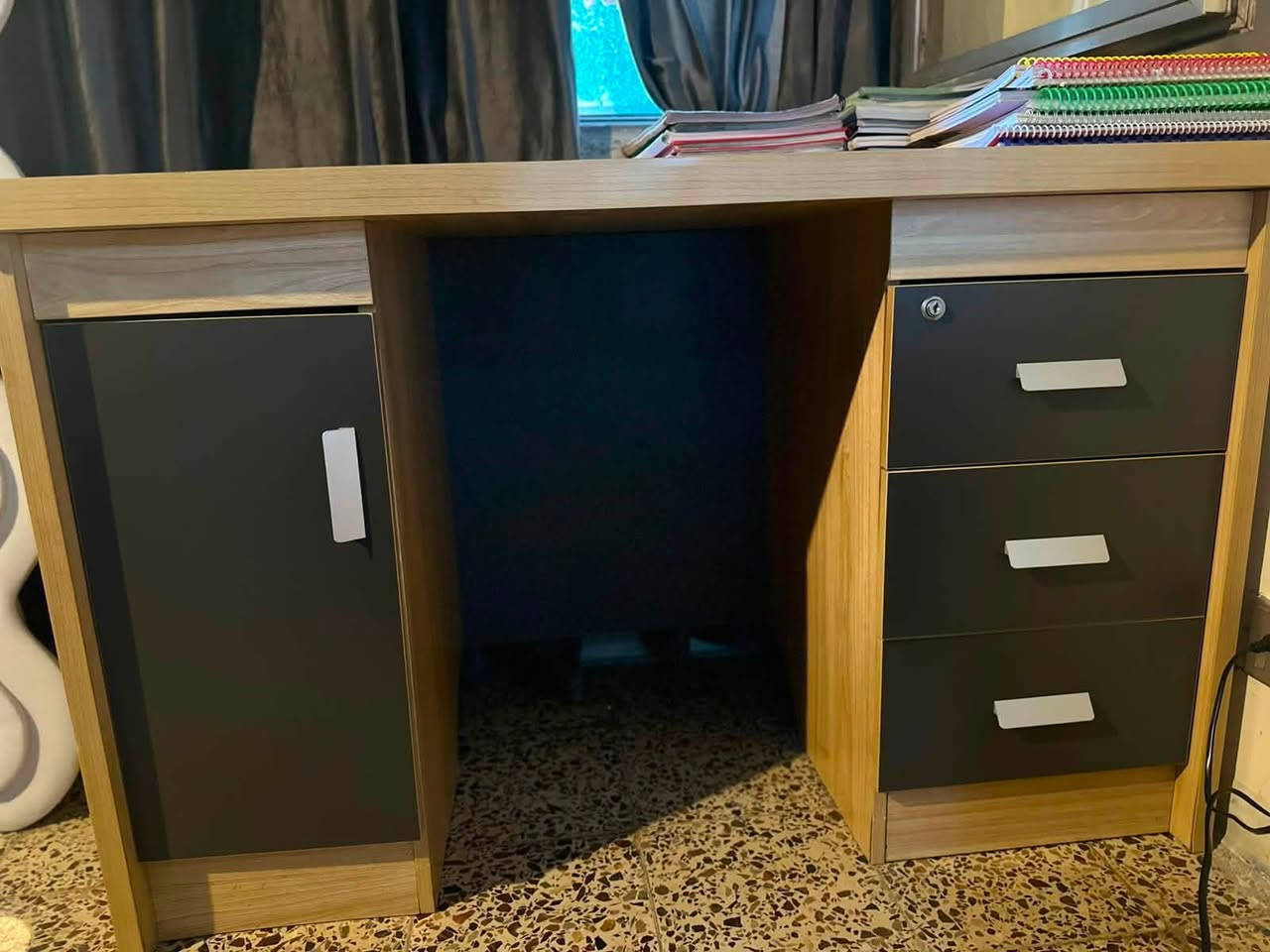 ميز دراسة مكتبي استخدام ٤اشهر مع الكرسي ٢٠٠. مرايه مقدف ٨٠


**إذا كنت صاحب هذا الإعلان وتريد حذفه لأي سبب، رجاءا أرسل رسالة إلى الدعم الفني**