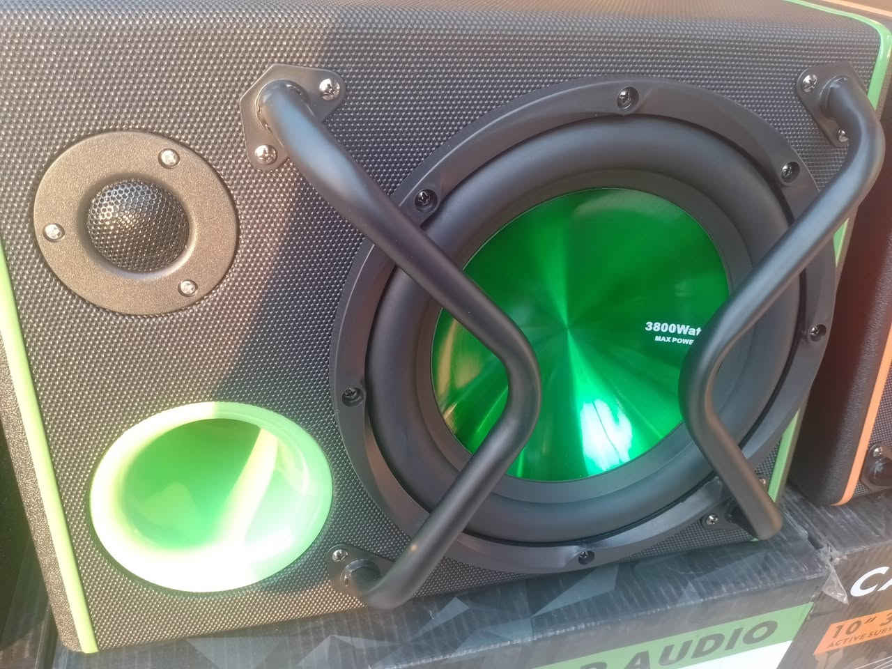 اتوفر مضخمات الصوت🔊 

  حجم سماعة 10 انج 

يرهم كل أنواع سيارات 

     سعر 65 الف 

موصل /حي فلسطين مقابل افران العوائل

توصيل كل المحافظات
***********
***********
