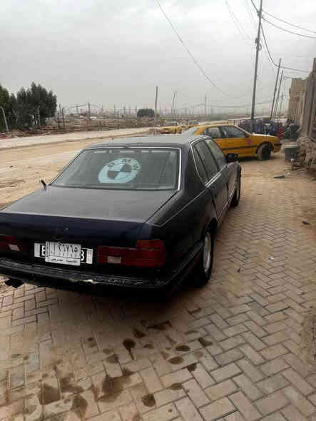 السلام عليكم للبيع 
بي ام 735  موديل اصل 93
رقم قادسيه بسمي سنويه 27 
محرك بي دخان 
كير اوتو ماتيك  كهربايات شغاله 
تخم تاير باتري جديد 
السعر /23 ورقه 
مكان السياره ديوانيه.   / *********** ديوانية
