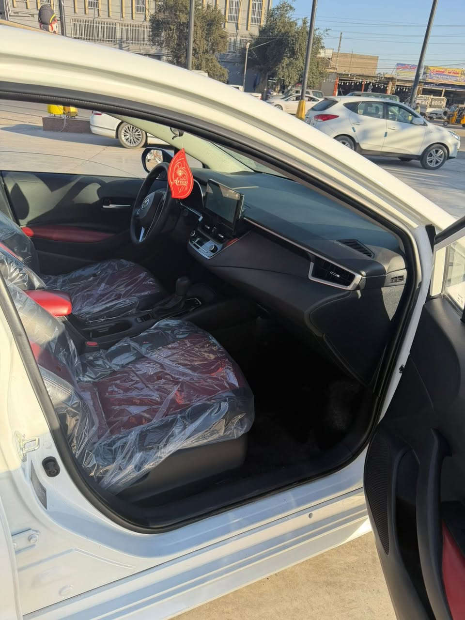 للهم صلى على محمد وال محمد 
كورلا شكل الا امريكي  
شاشة 
تحكمات
حساسات
نضام قياده ذاتي 
كشنات جلد 
موديل ٢٠٢٤
العنوان بغداد البلديات 
السعر ١٣٧ 
رقم ***********
