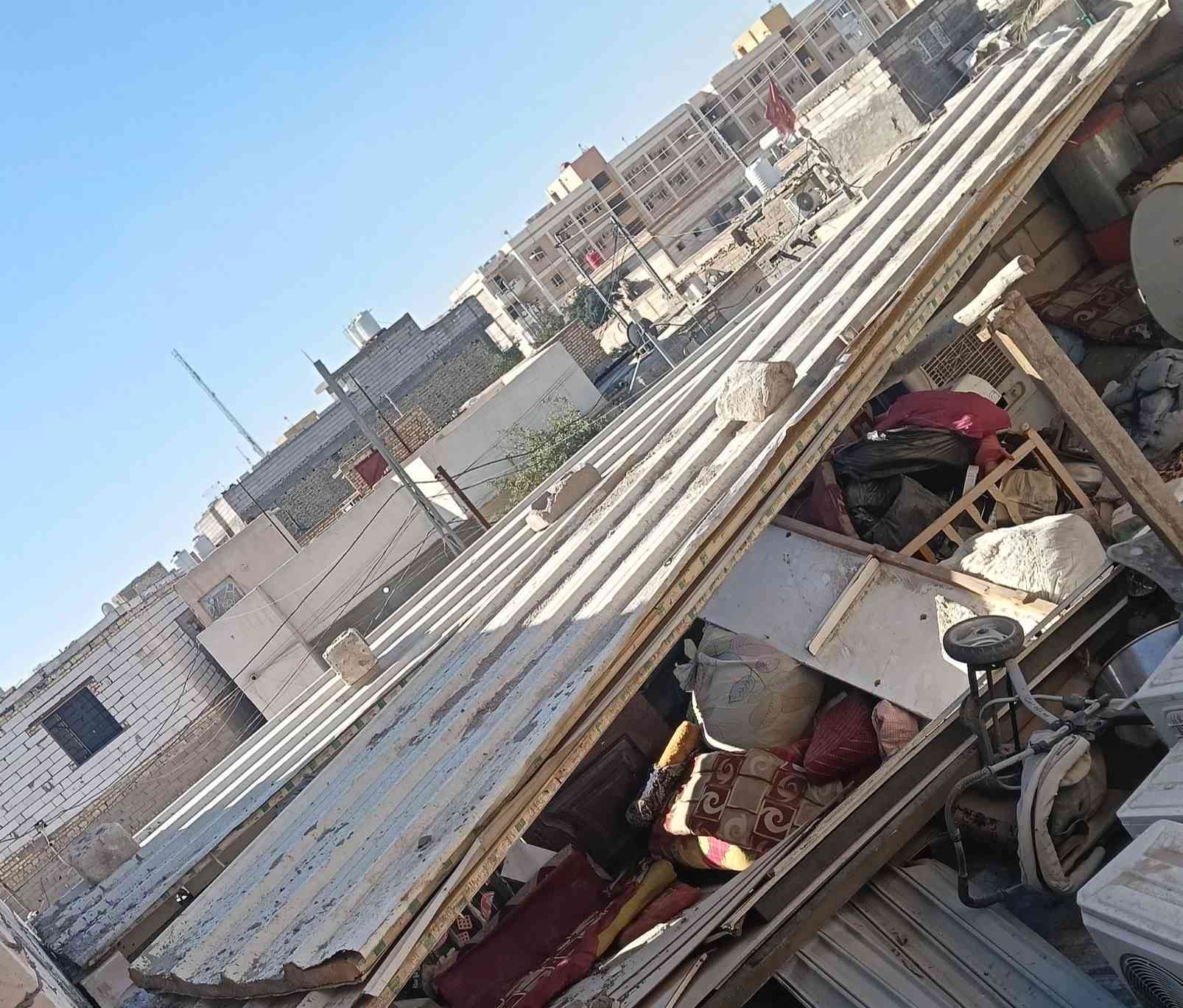 سندويج 4 الطول 8م  الوحده 90 وبيهن مجال الشراي مستعجل عله بيعهن ***********
