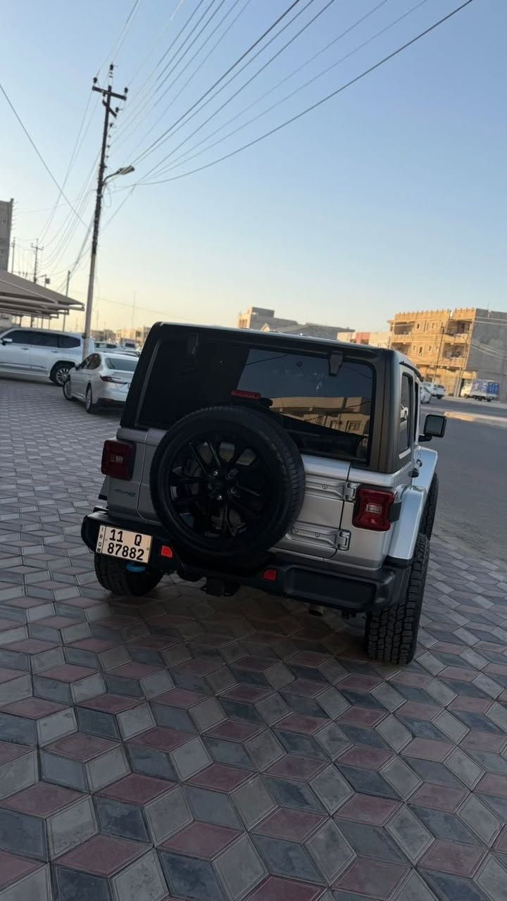 جيب رانكلر 4Xe 2023  صحارى وارد امريكي

Jeep Wrangler 4Xe 2023 2.0L 4

حجم المكينه : 2000 تيربو + هايبرد + هجين شحن خارجي
المسافه المقطوعه : 54 الف كيلو     
                      الضرر :  
                   

الايرباك :دركه+ 
السعر 238

المواصفات 
1.قماره تتفصخ اصير كشف
2.بصمه 
3.لوكير
4.كشافات 
6.شحن خارجي
7.بكلايت لد 
8. شاشه
9.دمام خلفي
10.كشنات جلد
 مرقم بغداد  
‭0775 115 1181
المكان تكريت
