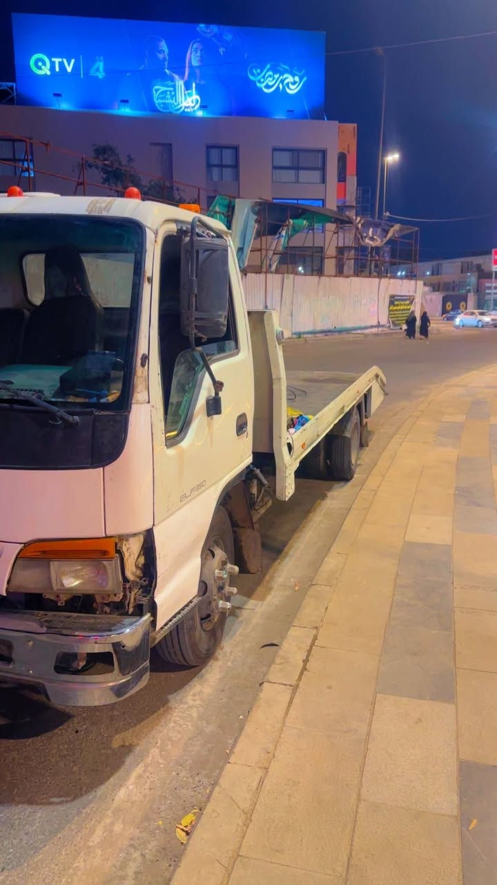 السلام عليكم يوجد سيارة للبيع ازوزة موديل 2005 رقم انكليزي مكتوبة بلسنوية حمل 6برغي طول البدي 6وربع محرك كير اكسل شرط الشروط رقم مميز (القادسية)للاستفسار الاتصال على الرقم ***********
