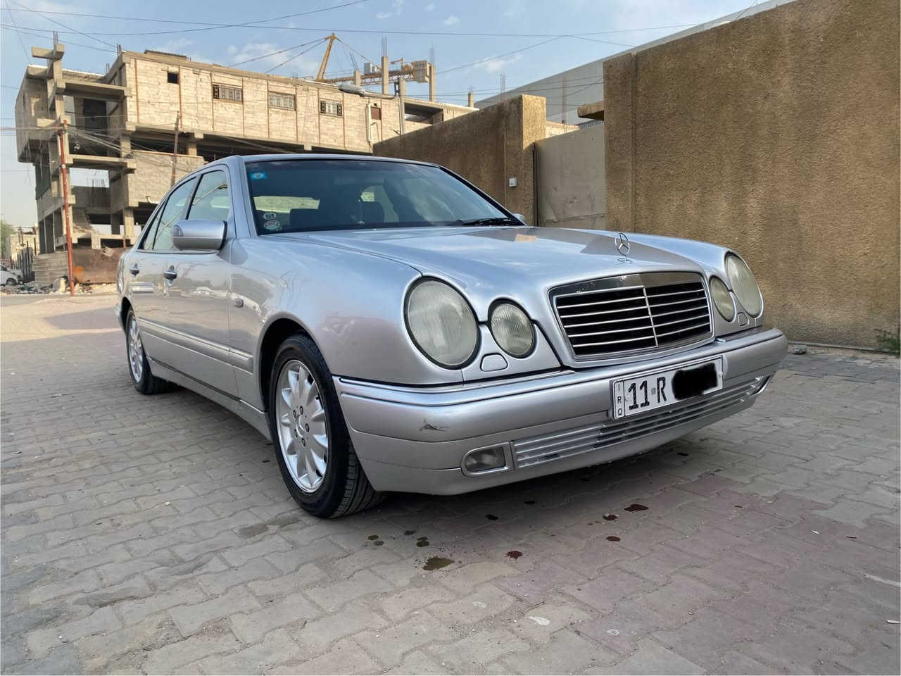 السلام عليكم تحيه طيبه للجميع
مرسيدس ام عين موديل 1997
سلايت روف ستيرن كهرباء كير دي فور
مكينه 320 V كرسي كهرباء ذاكره السياره قبل شهر  مصبوغه عام بدون حادث ماشيه 170 الف حقيقي صدر امامي خلفي جديد تخم تاير جديد كهربائيات كلها بلاد
تبريد ثلج مروحه كهربائية رقم بغداد دولي بسمي تحويل مباشر
 السعر 12500 قابل للتفاوض
مكان السياره بغداد الكرخ  ***********
