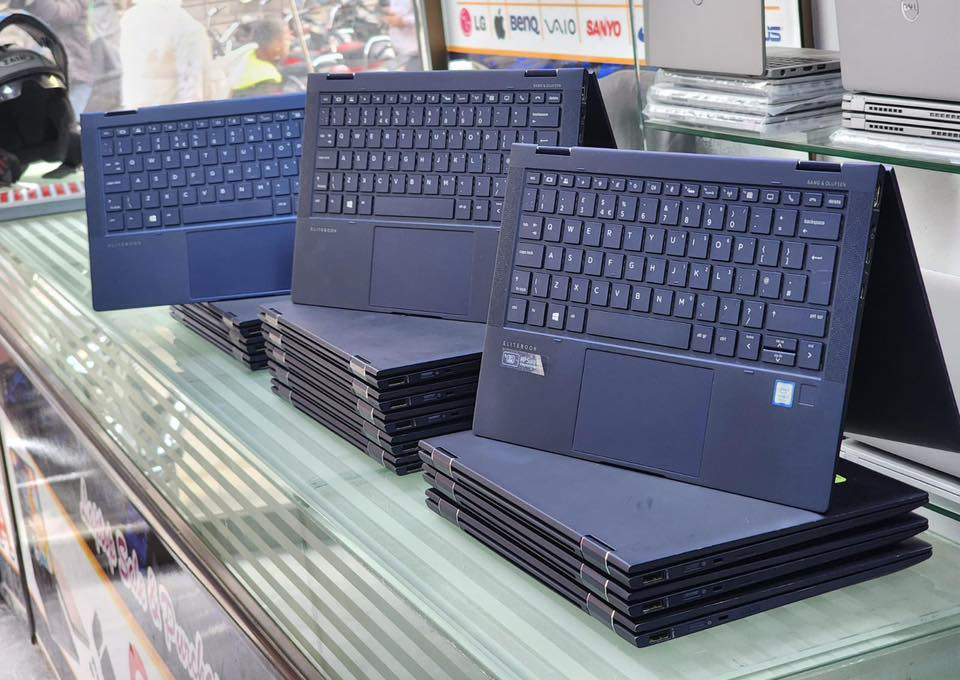 *HP Dragonfly 😎*
- *Processor*: Intel Core i7 (10th Gen, up to 4.9GHz)
- *RAM*: Up to 16GB LPDDR4x RAM 💻
- *Storage*: Up to 512GB PCIe NVMe SSD 💾
- *Display*: 13.3" FHD (1920x1080) Touchscreen 🖥️
- *Graphics*: Intel Iris Plus Graphics
- *Battery*: Up to 17 hours 📊
- *Ports*: Thunderbolt 3, USB-A, HDMI
- *Security*: Fingerprint reader, IR camera 🔒

Want more details or check availability?


**إذا كنت صاحب هذا الإعلان وتريد حذفه لأي سبب، رجاءا أرسل رسالة إلى الدعم الفني**